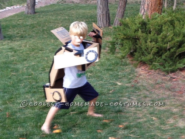 awesome-homemade-transforming-bumblebee-transformer-halloween-costume