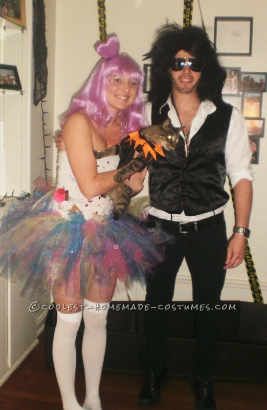 Fun Katy Perry, Russell Brand and Kitty Purry Costumes