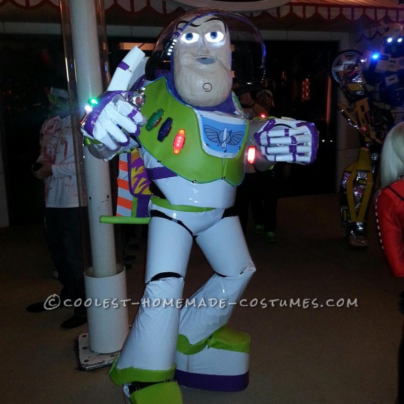 7.5 ft Tall Buzz Lightyear Halloween Costume