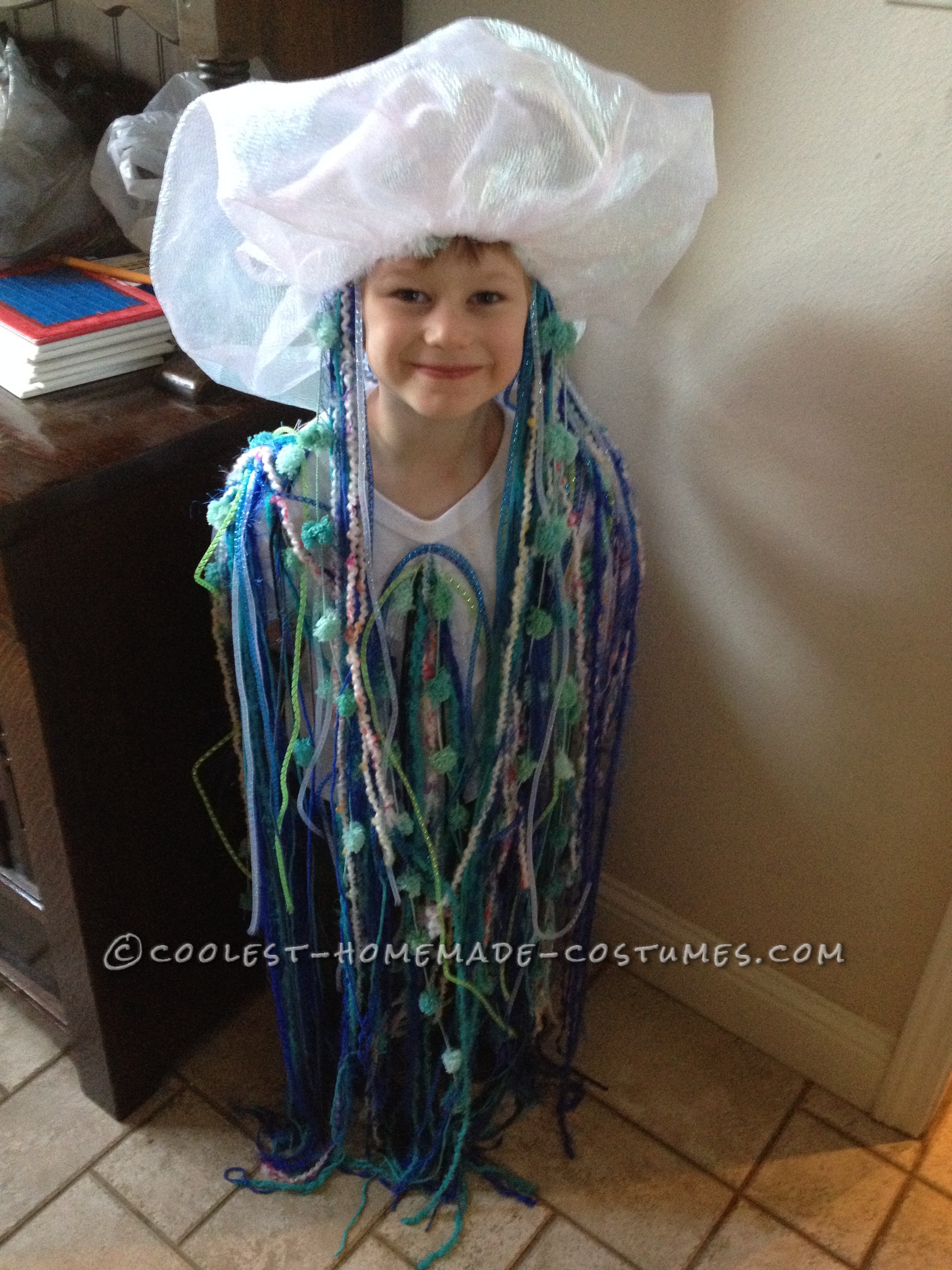 Adorable DIY Jellyfish Costume