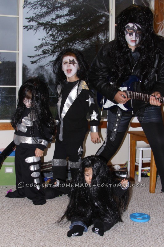 baby kiss costume