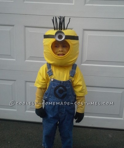 Easy No-Sew DIY Minion Costumes - Harvard Homemaker