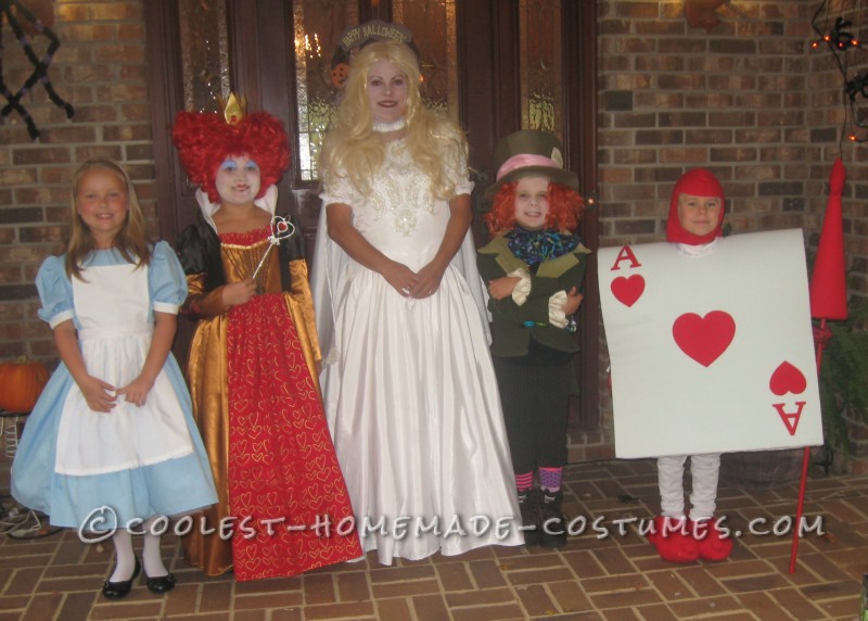 Coolest Homemade Alice in Wonderland Group Costumes