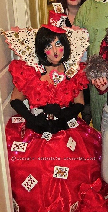 DIY Queen of Hearts Costume; No Sewing Required! 