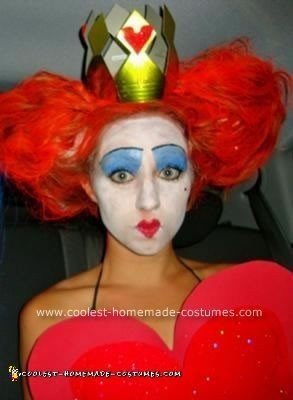 Coolest Homemade Queen of Hearts Halloween Costume Idea