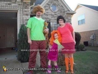 Coolest Homemade Scooby Doo Family Costume