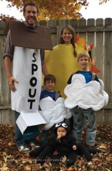 Awesome Homemade Itsy Bitsy Spider Family Halloween Costumes