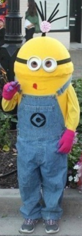 Adorable DIY Costume: Minion Girl Halloween Costume