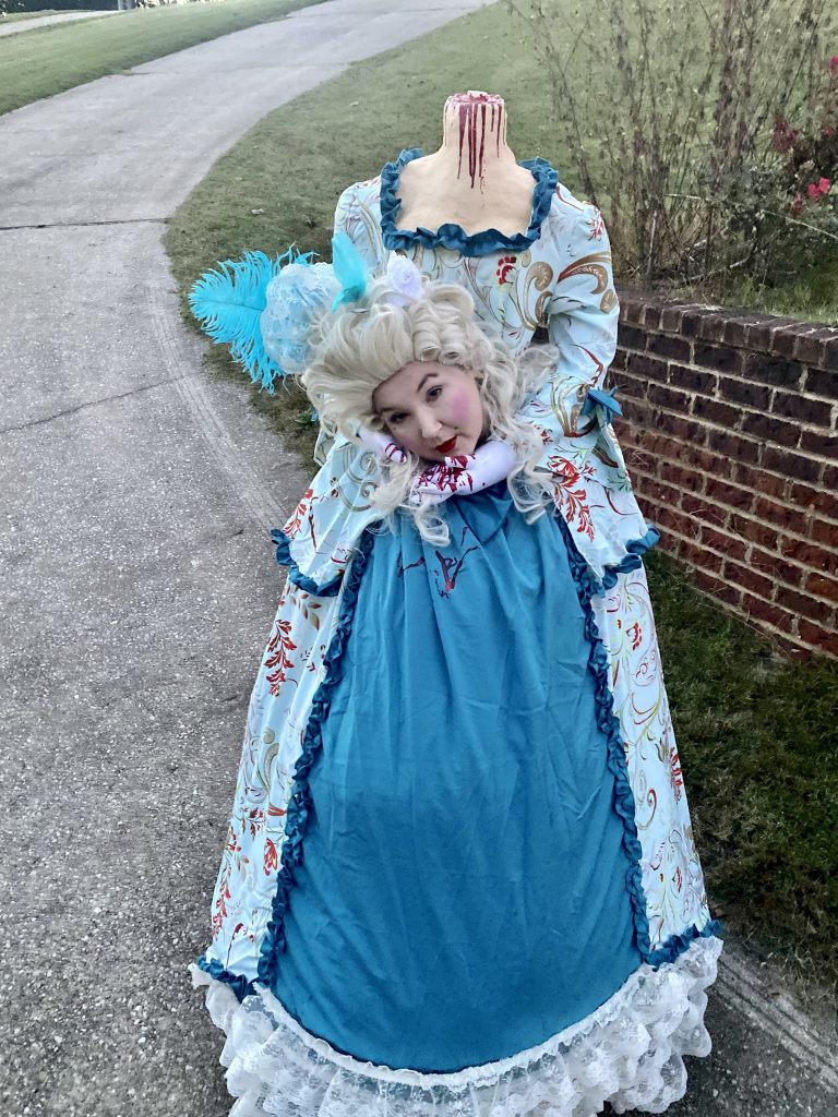 140+ Mesmerizing Headless Scary Halloween Costume Ideas